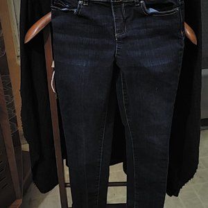 New w/ Tags Children's Place Super Skinny Blue jeans - Girls SZ 10